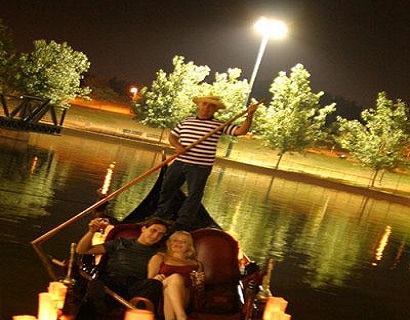 gondola wedding proposal